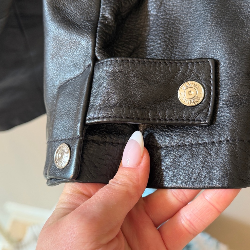 Wilsons Leather Women's Black Zip-Front Leather Jacket - Picture 7 of 7